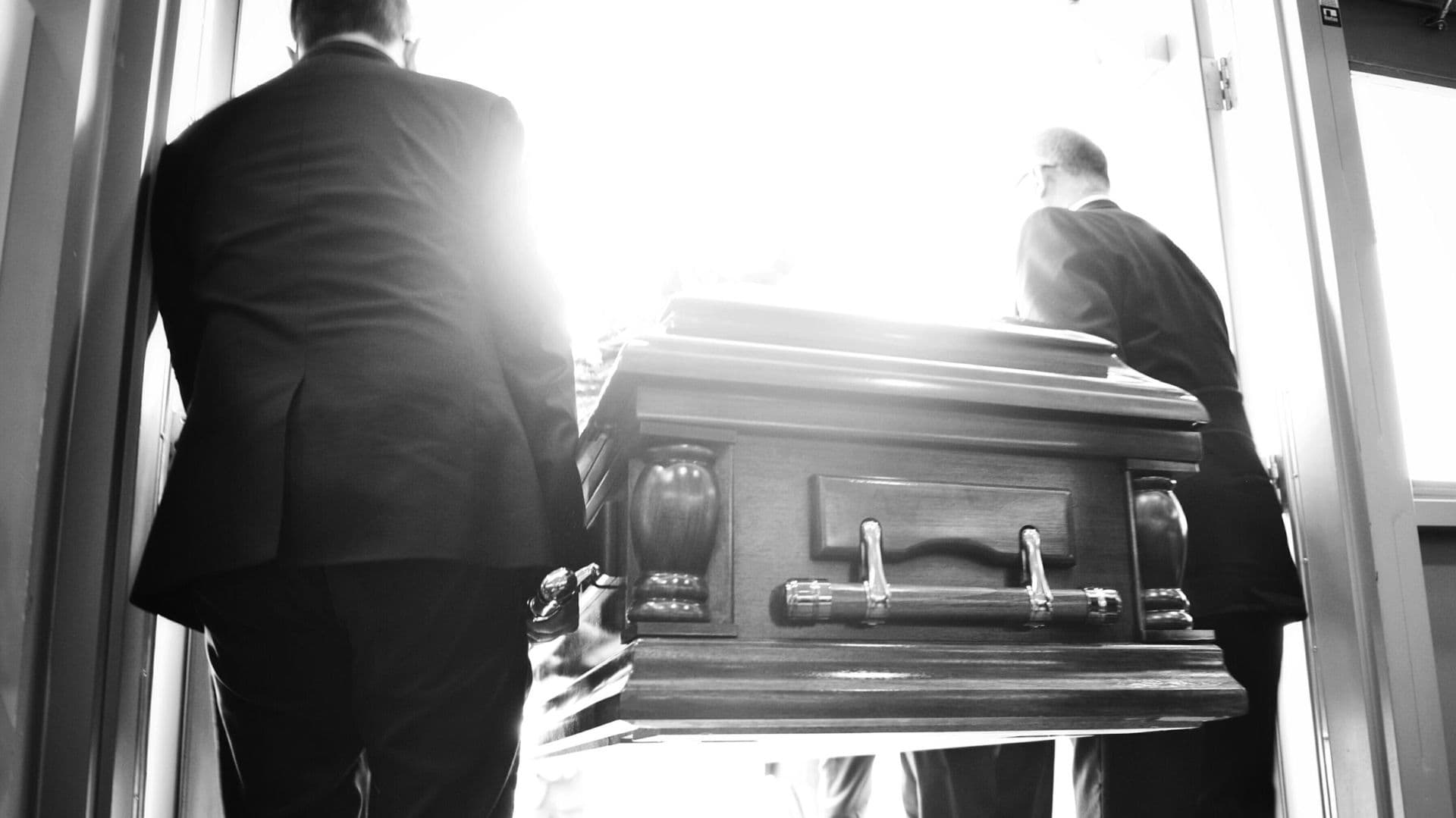 Носильщики гроба